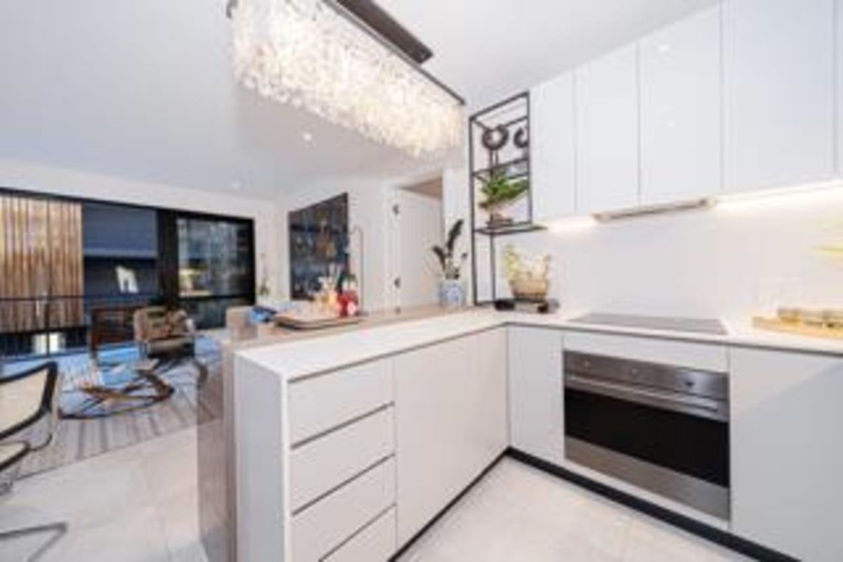 Apartment For Sale in Hyde Park - Photo 5