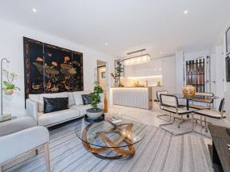 Apartment For Sale in Hyde Park - Photo 4