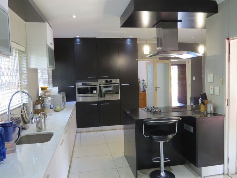 House For Sale in De Wetshof - Photo 4