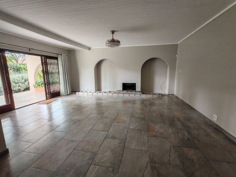 House To Rent in Clubview - Photo 4