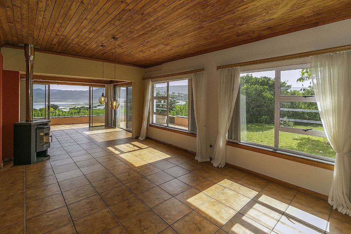 House For Sale in Kingfisher Creek - Photo 5