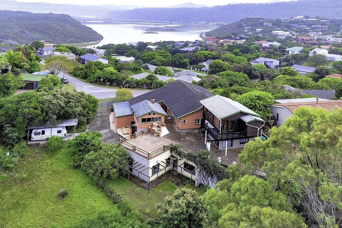 House For Sale in Kingfisher Creek - Photo 2