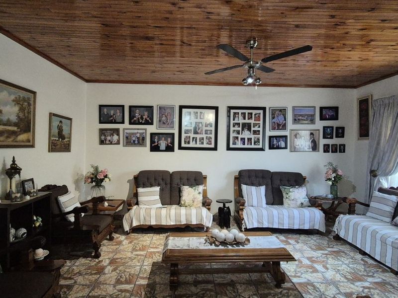 House For Sale in Lydenburg Central - Photo 10