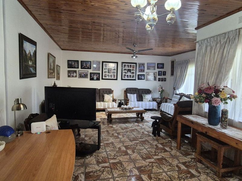 House For Sale in Lydenburg Central - Photo 9