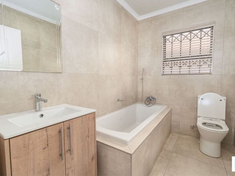 House For Sale in Secunda Central - Photo 4