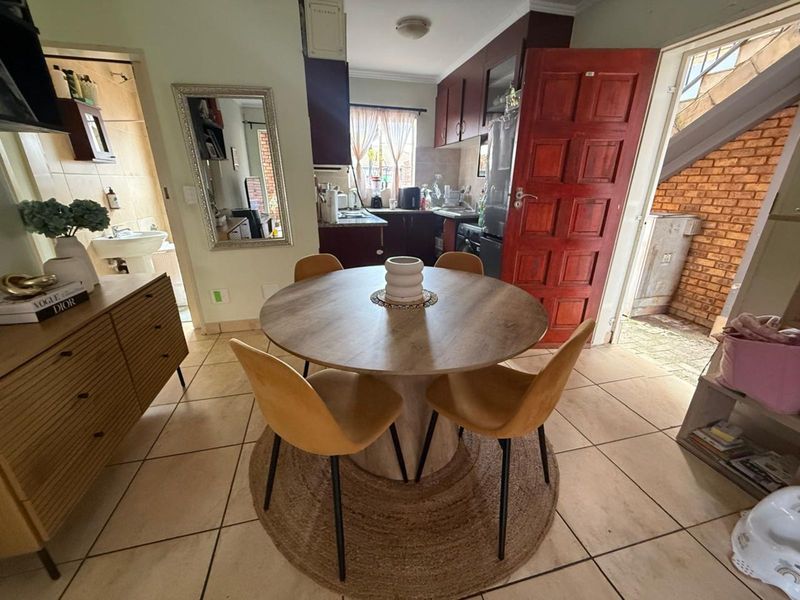 Townhouse For Sale in Pretoria West - Photo 5