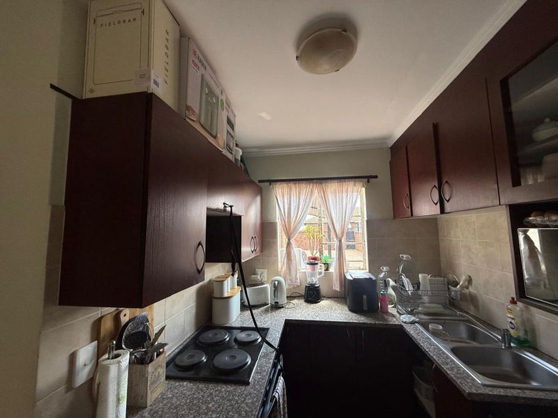 Townhouse For Sale in Pretoria West - Photo 8