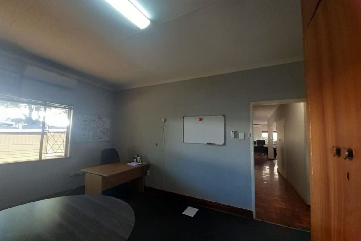 Office For Sale in Lyttelton Manor - Photo 2