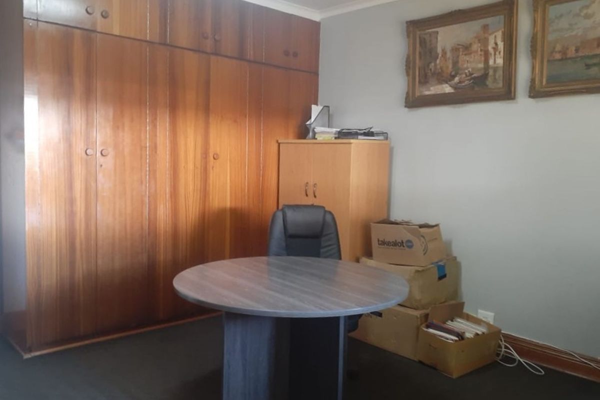 Office For Sale in Lyttelton Manor - Photo 5