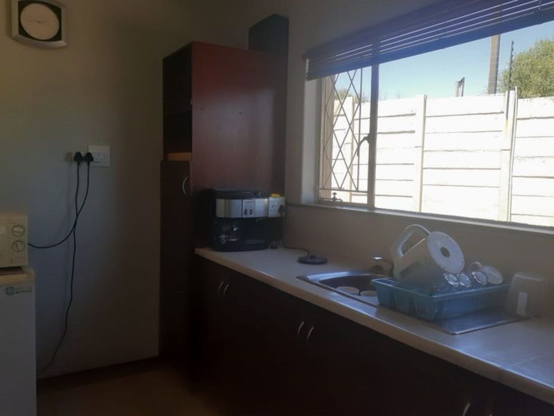 Office For Sale in Lyttelton Manor - Photo 8