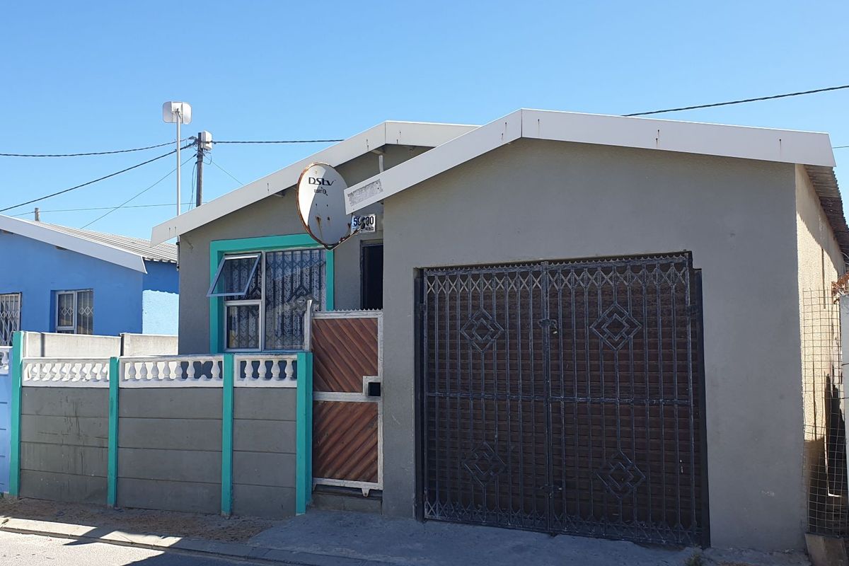 House For Sale in Kuyasa - Photo 2