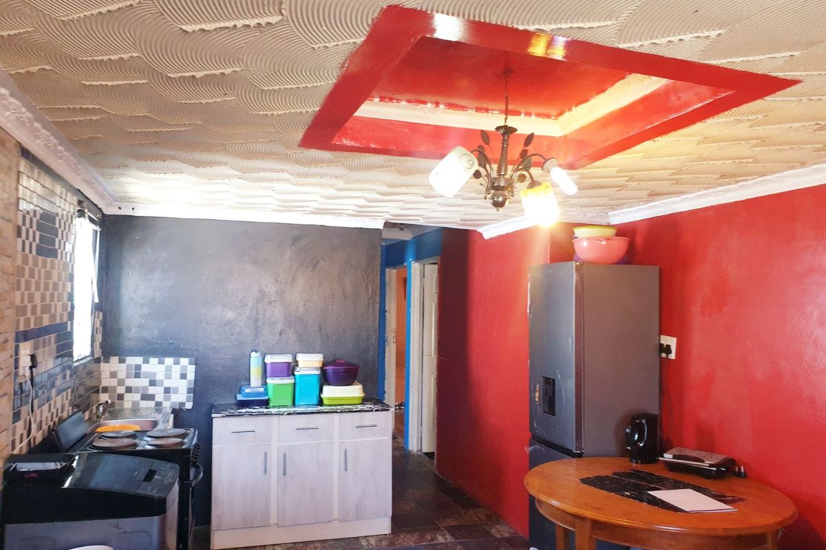 House For Sale in Kuyasa - Photo 5