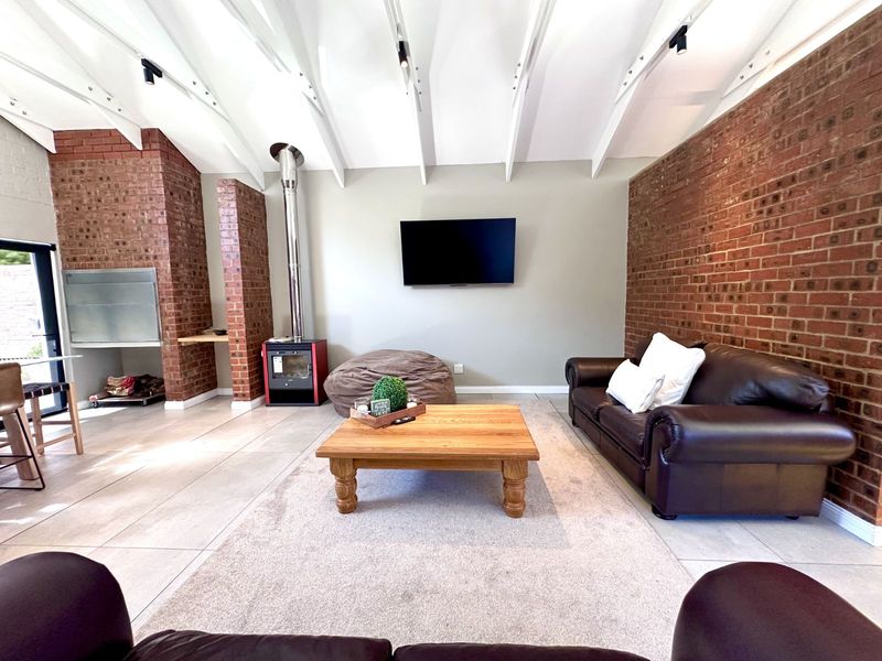 House For Sale in Island Cove - Photo 9