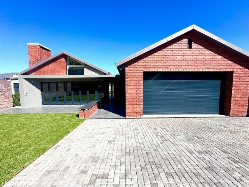 House For Sale in Island Cove - Photo 2