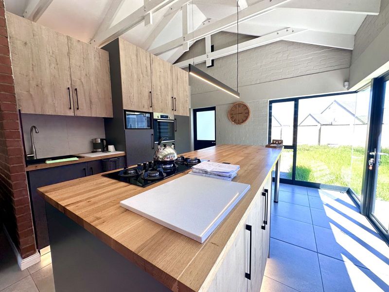 House For Sale in Island Cove - Photo 10