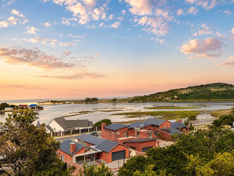 House For Sale in Island Cove - Photo 1