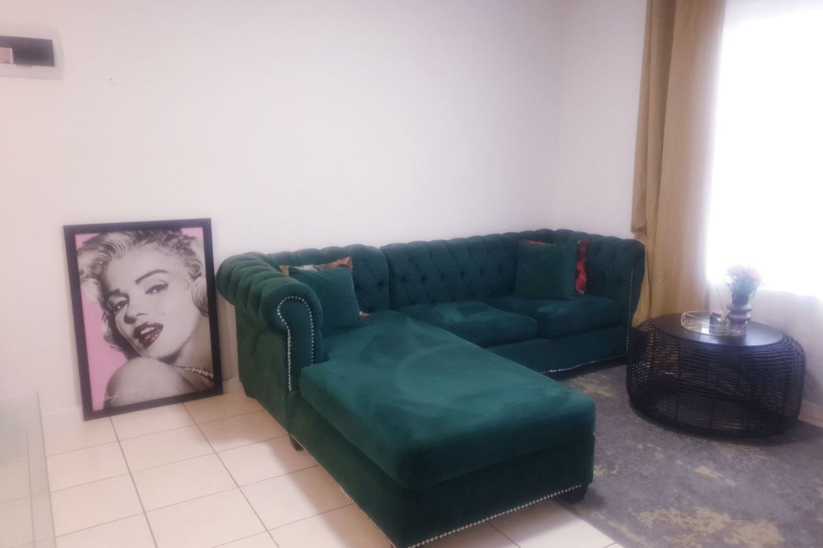 Apartment For Sale in Heather Park - Photo 4