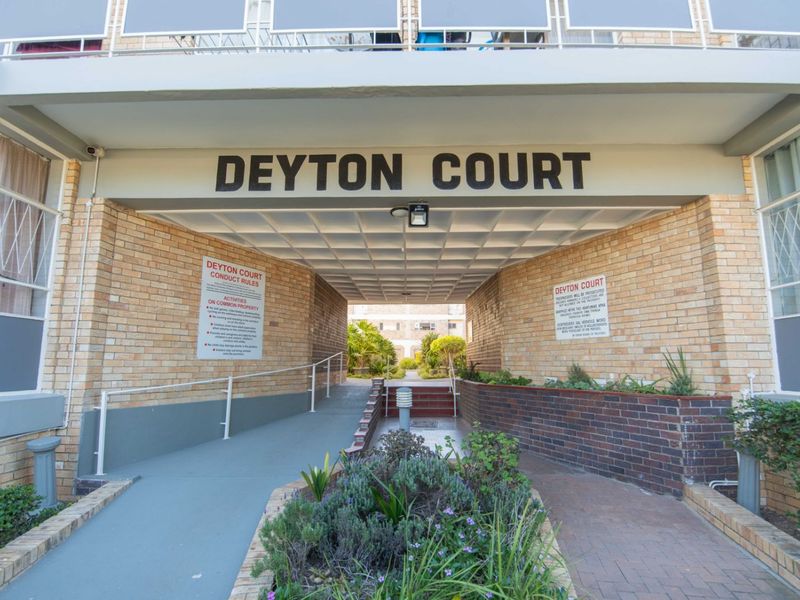 Apartment For Sale in Walmer - Photo 2