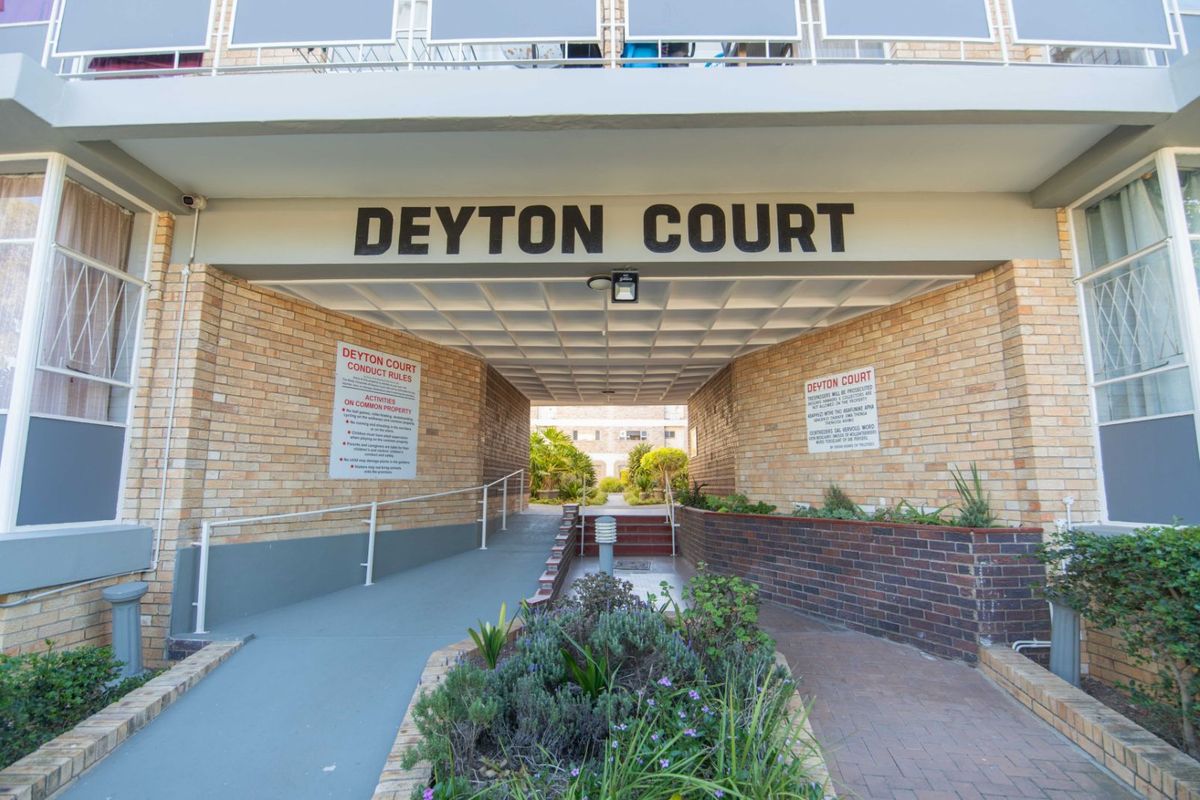 Apartment For Sale in Walmer - Photo 2