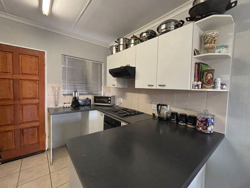 Apartment For Sale in Amorosa - Photo 5