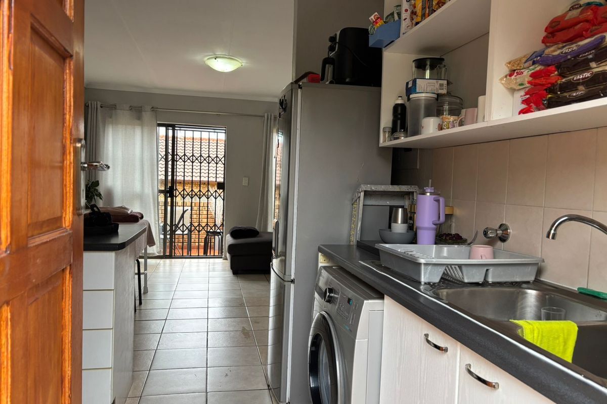 Apartment For Sale in Amorosa - Photo 3