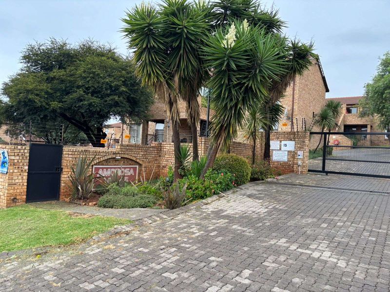 Apartment For Sale in Amorosa - Photo 2