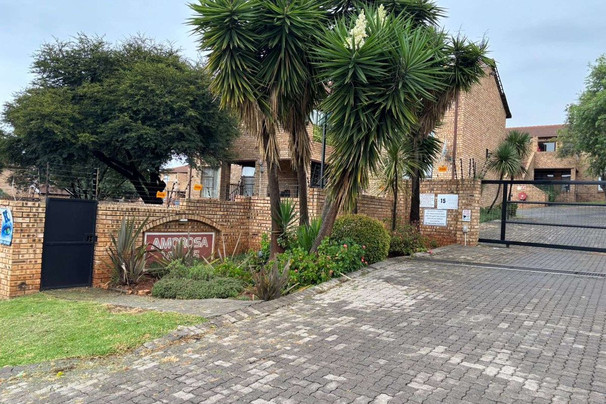 Apartment For Sale in Amorosa - Photo 2