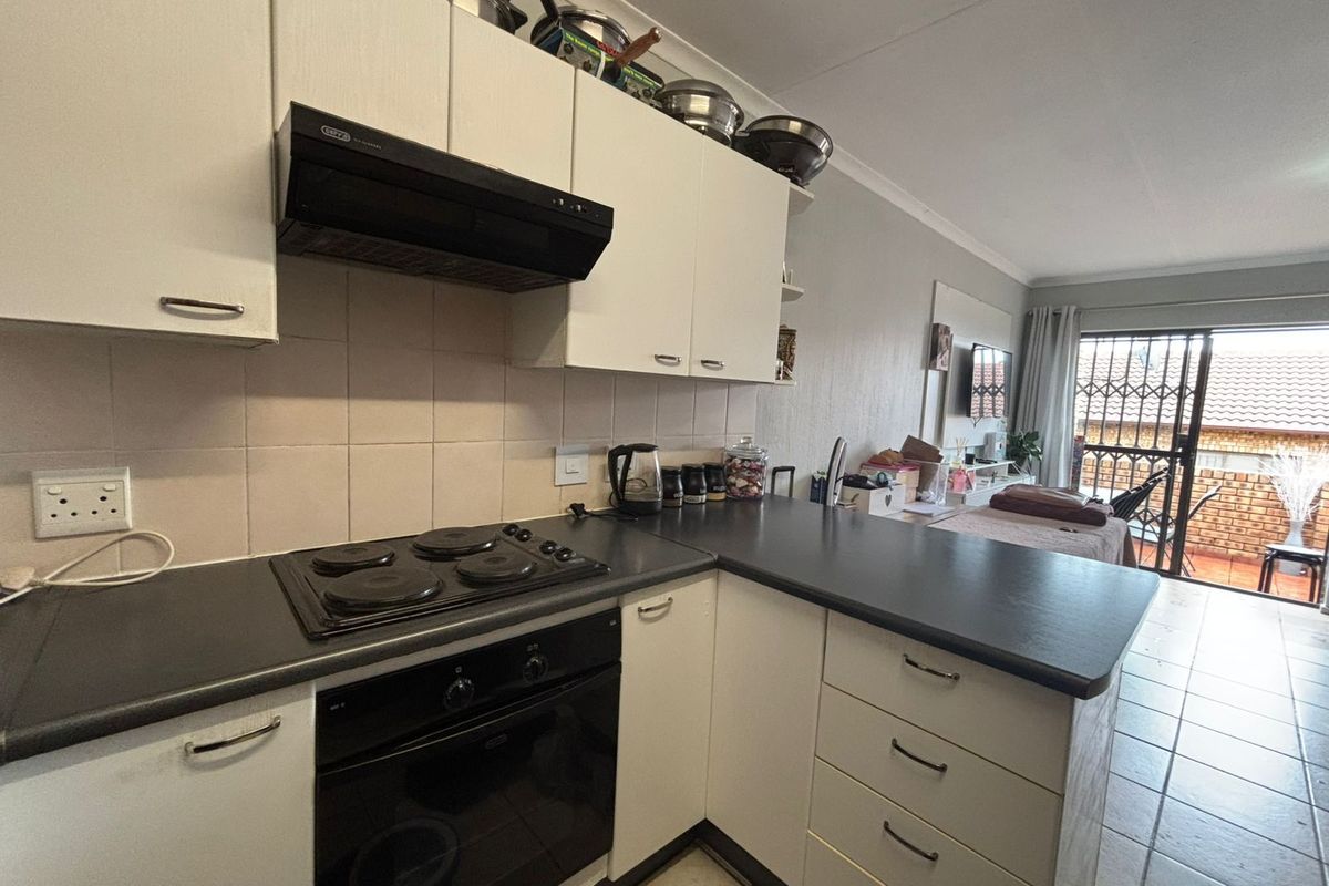 Apartment For Sale in Amorosa - Photo 4