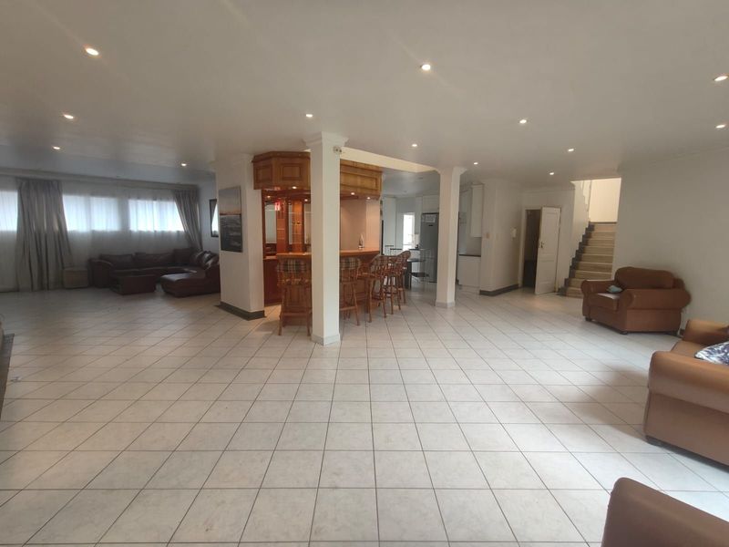 House For Sale in Northcliff - Photo 3