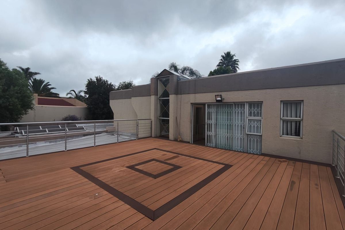 House For Sale in Northcliff - Photo 4