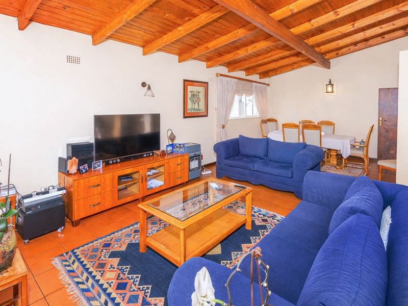 House For Sale in Blairgowrie - Photo 8