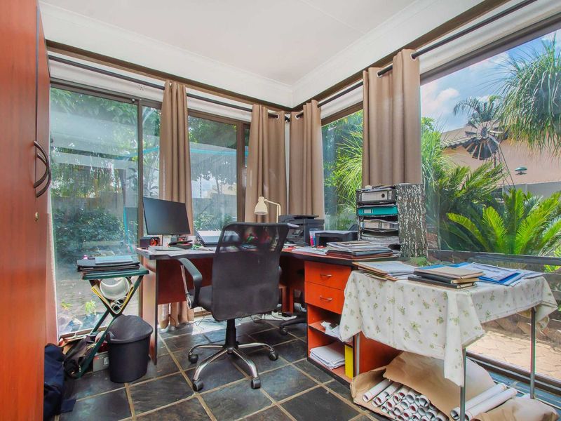 House For Sale in Radiokop - Photo 8