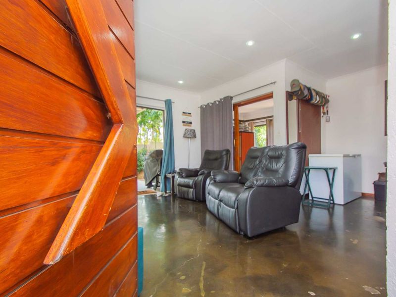 House For Sale in Radiokop - Photo 3