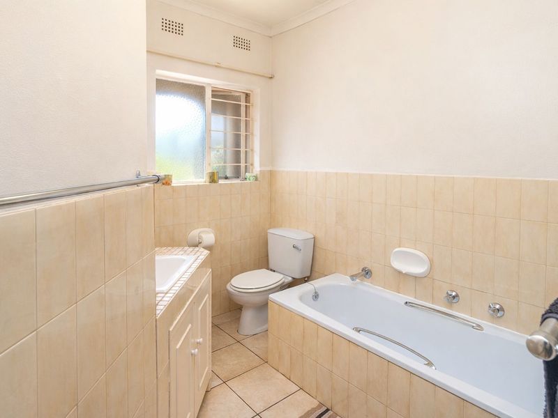 Townhouse For Sale in Malanshof - Photo 5