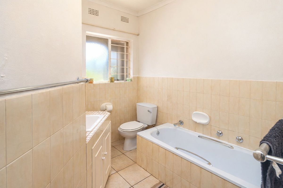 Townhouse For Sale in Malanshof - Photo 5