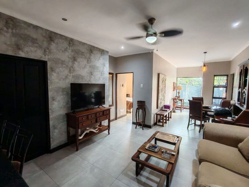 House For Sale in Bendor Ext 17 - Photo 6