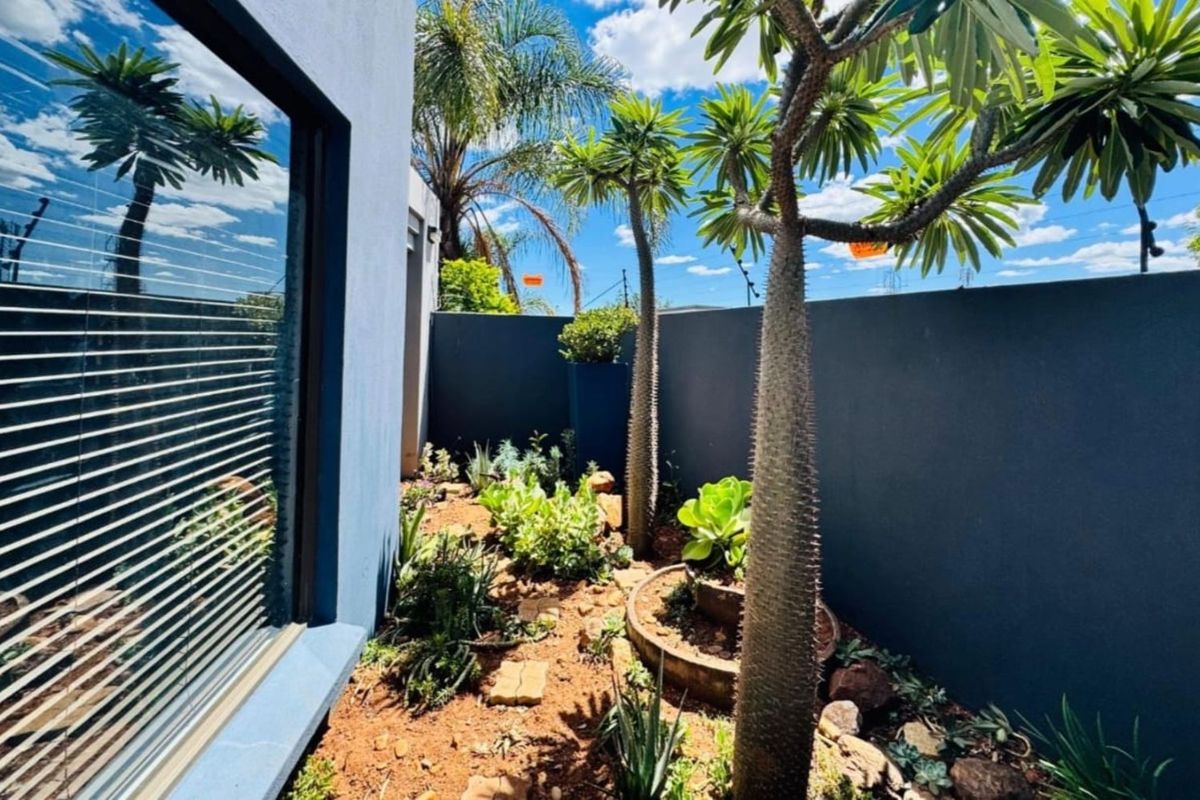 House For Sale in Bendor Ext 17 - Photo 3
