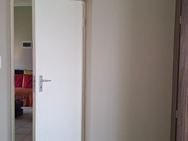 House For Sale in Terra Nova - Photo 10