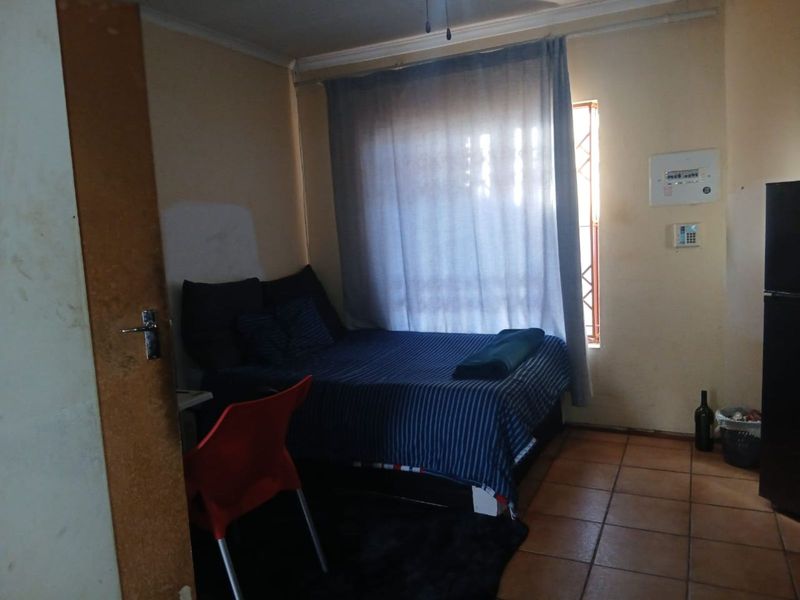 House For Sale in Ivy Park - Photo 8