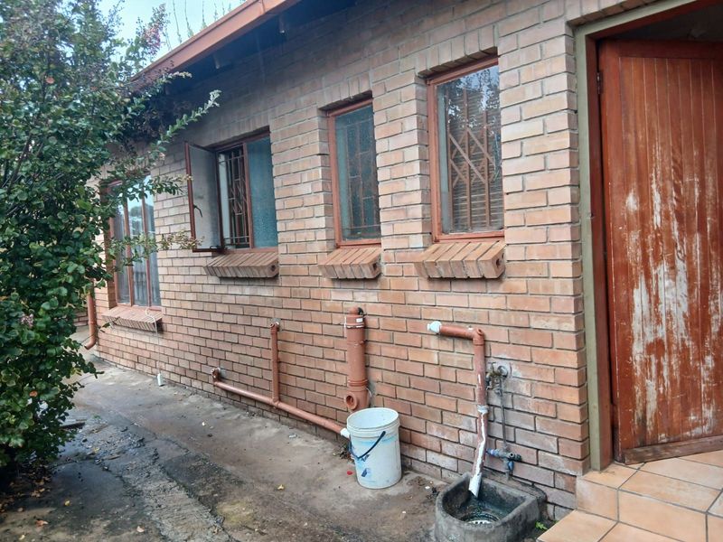 House For Sale in Ivy Park - Photo 4