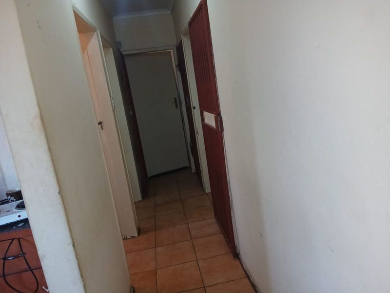 House For Sale in Ivy Park - Photo 6