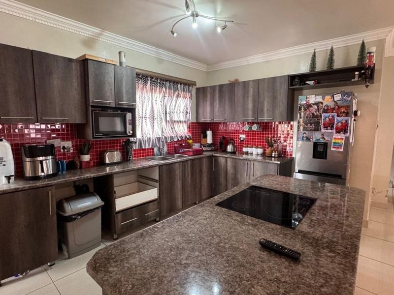 House For Sale in Cassandra - Photo 7