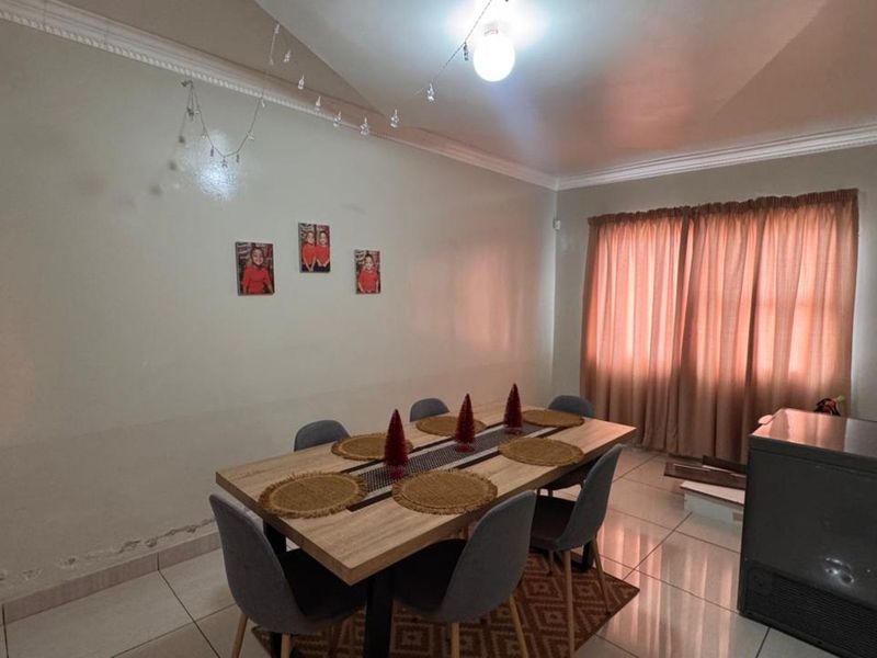 House For Sale in Cassandra - Photo 4