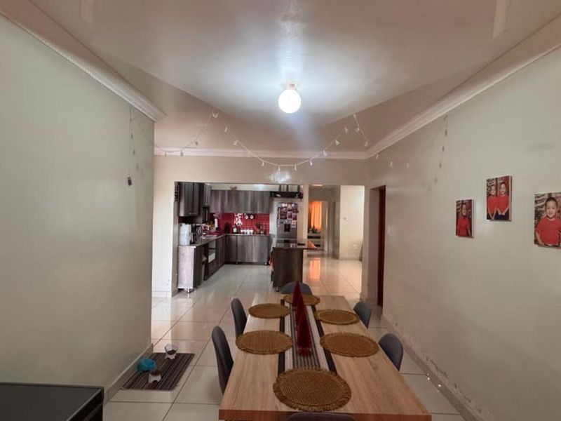 House For Sale in Cassandra - Photo 5