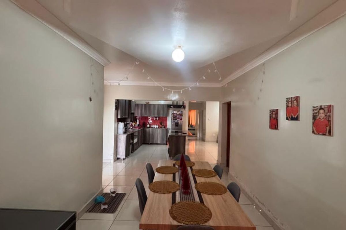 House For Sale in Cassandra - Photo 5