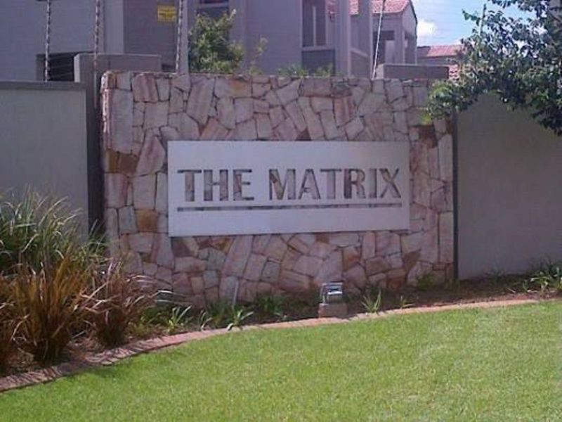 Apartment For Sale in Paulshof - Photo 2