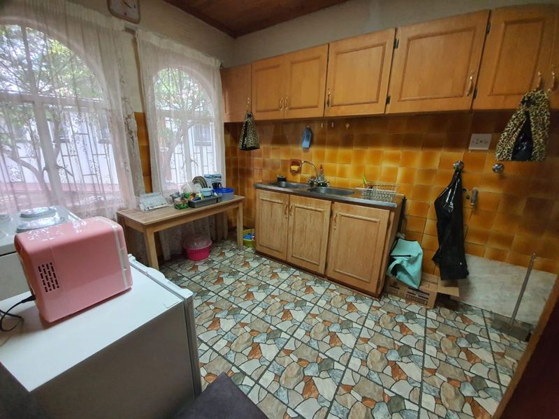 House For Sale in Royldene - Photo 4