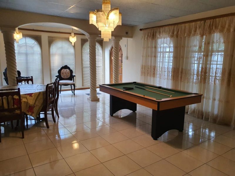 House For Sale in Royldene - Photo 7