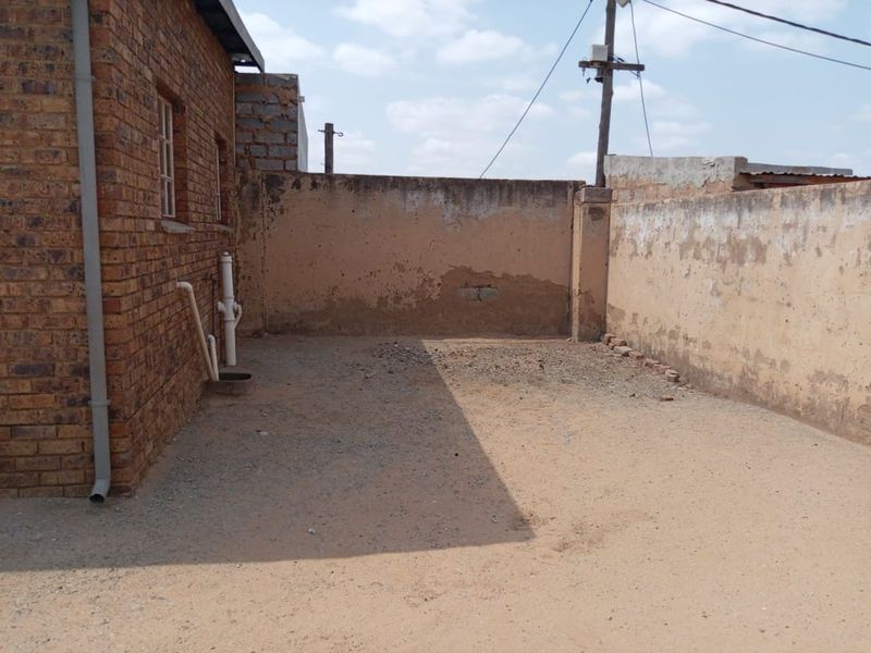 House For Sale in Mamelodi East - Photo 5