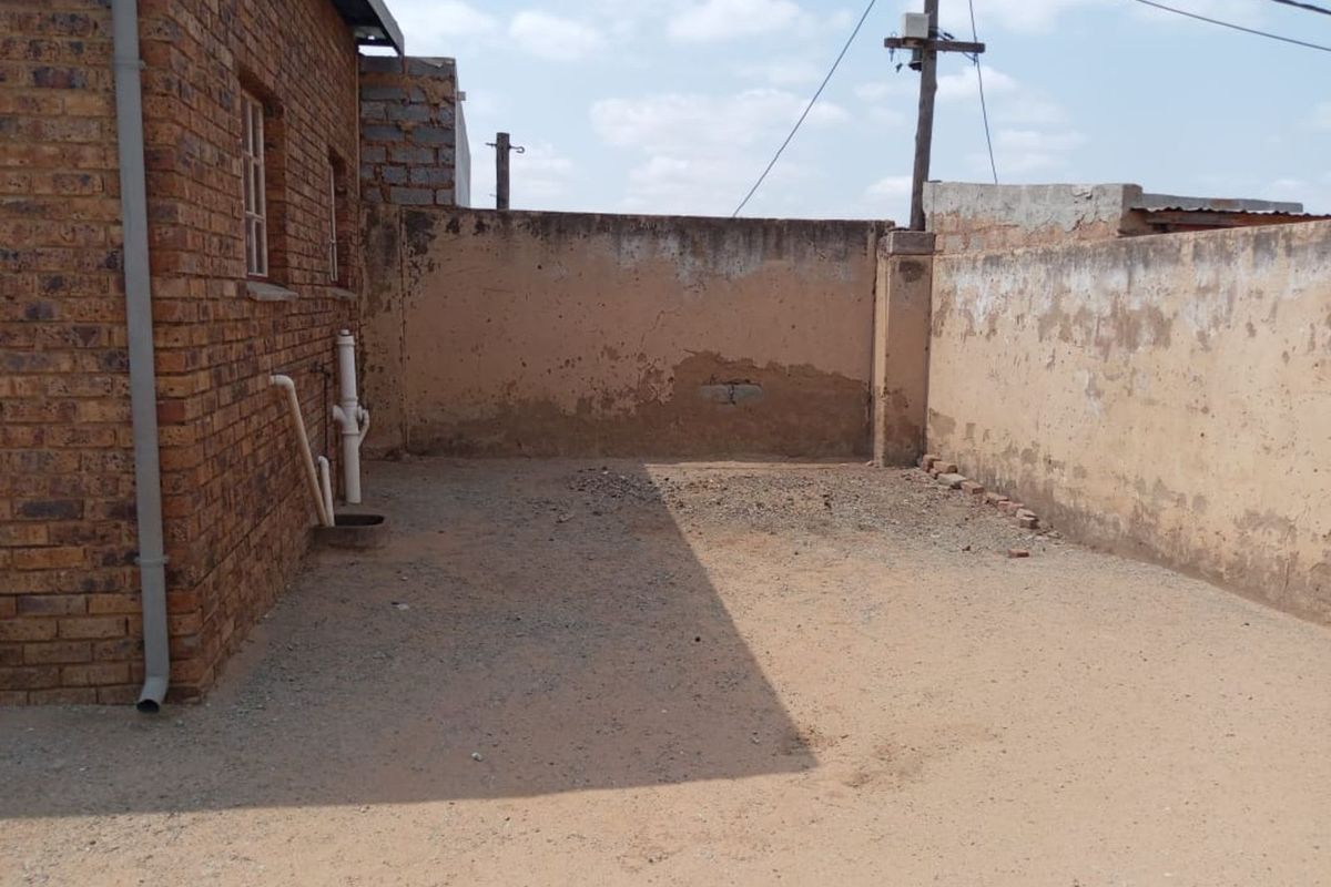 House For Sale in Mamelodi East - Photo 5